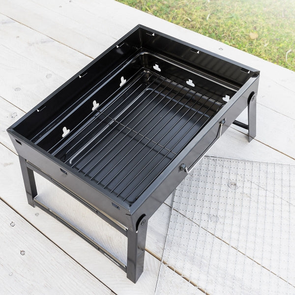 Folding Portable Barbecue for use with Charcoal BearBQ - DoCamping